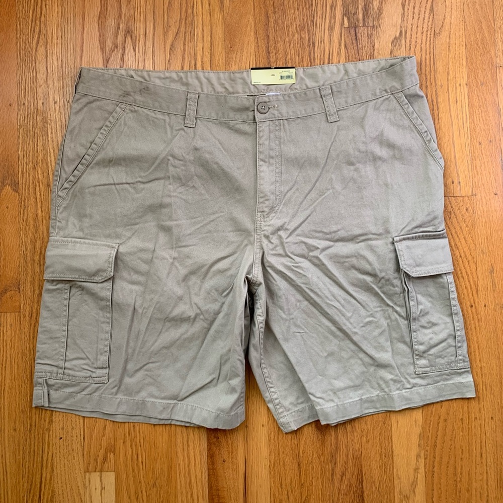 Men’s Faded Glory Above the Knee Tan Shorts